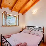 Secluded House With A Parking Space Cove Rasohatica, Korcula - 16651 別荘 Žrnovo