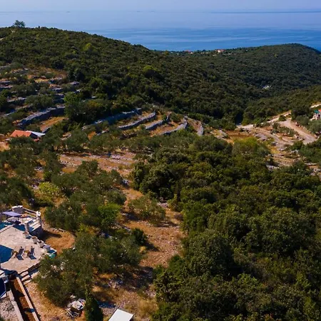 בית נופש Secluded House With A Parking Space Cove Rasohatica, Korcula - 16651 *