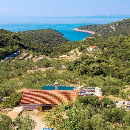 בית נופש Secluded House With A Parking Space Cove Rasohatica, Korcula - 16651 *